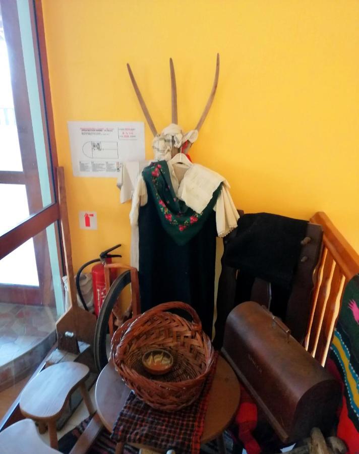 Guest House Misha Petrevene ภายนอก รูปภาพ