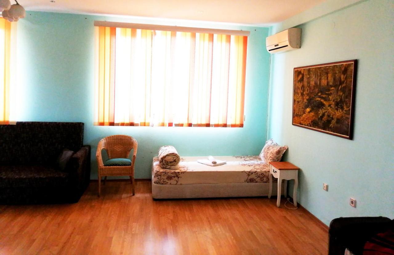 Guest House Misha Petrevene ภายนอก รูปภาพ