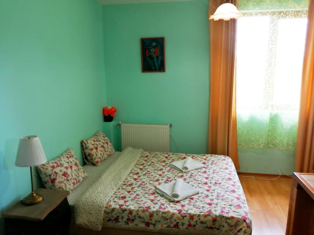 Guest House Misha Petrevene ภายนอก รูปภาพ