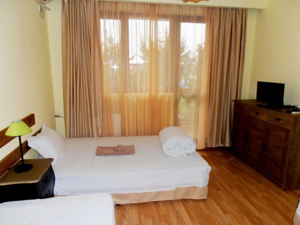 Guest House Misha Petrevene ภายนอก รูปภาพ