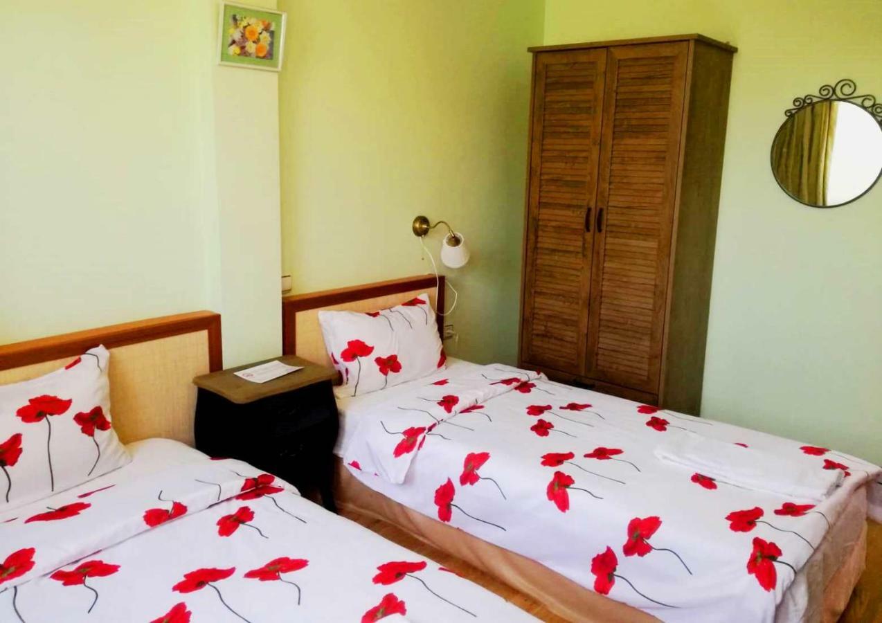 Guest House Misha Petrevene ภายนอก รูปภาพ